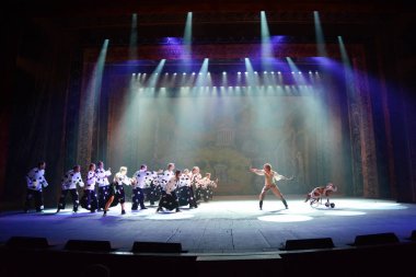 Barnaul, Rusya-27 Eylül 2020. Tiyatronun oyuncuları 