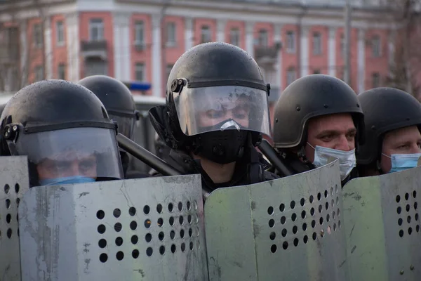 Barnaul Rosja Kwietnia 2021 Zwalczanie Demonstracji Wspierających Polityka Opozycji Aleksieja — Zdjęcie stockowe