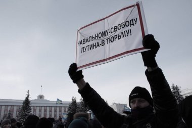 Barnaul, Rusya-23 Ocak 2021. Muhalefetteki siyasetçi Alexei Navalny 'ye destek için gösterilere darbe
