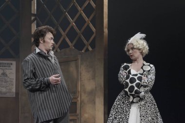 Barnaul, Rusya-30 Ağustos 2020. Tiyatro oyuncuları 