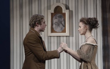 Barnaul, Rusya-30 Ağustos 2020. Tiyatro oyuncuları 