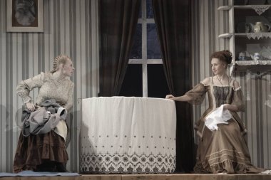 Barnaul, Rusya-30 Ağustos 2020. Tiyatro oyuncuları 