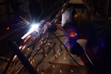 Metal inşaat işçisi-Kaynakçı Kaynak