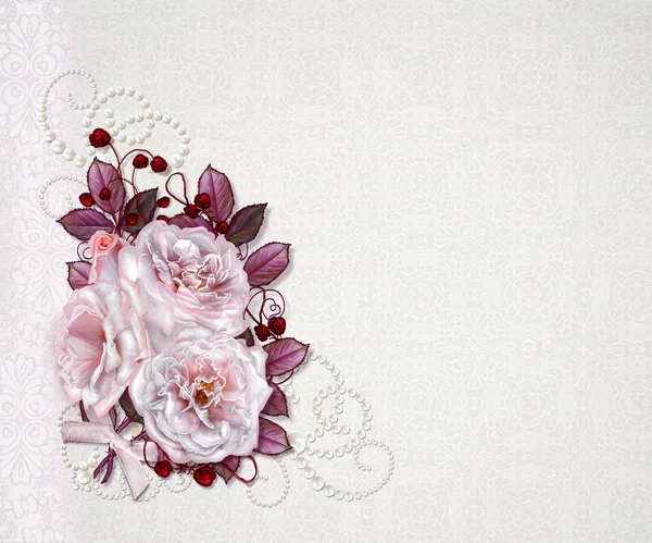Carte postale vintage. À l'ancienne. Bouquet de roses roses sur fond pastel, carte d'invitation. Dentelle, tissage ajouré, cadre délicat . — Photo