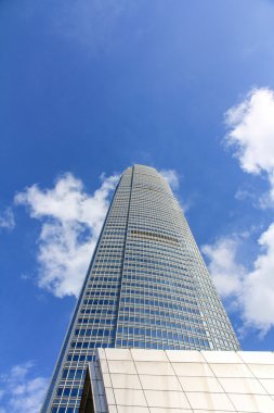 Büyük yüksek bina