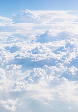 Cennet mavi gökyüzü ve beyaz bulut