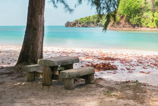 Stone bench Beautiful  near beach at Tarutao Island, Satun, Thai — Stock Photo, Image