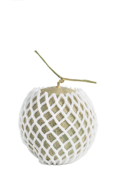 Netzschaum-Wrap Melone auf weißem Hintergrund — Stockfoto