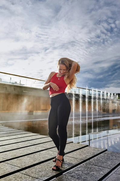 Beautiful Woman Dancer Long Blond Hair Posing City Street Female — Stock Photo, Image