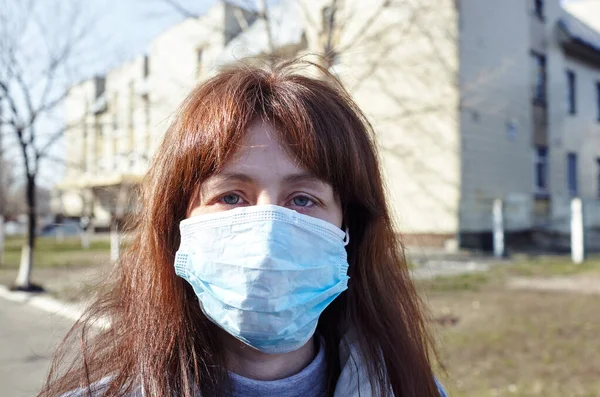 Donna Che Indossa Una Maschera Igienica Prevenire Coronavirus Persone Maschera — Foto Stock
