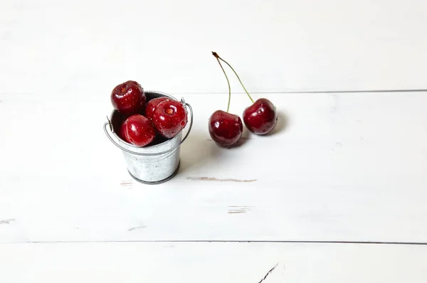 Sweet Cherries Small Bucket Wooden Background Closeup Fresh Ripe Sweet — Stock Photo, Image