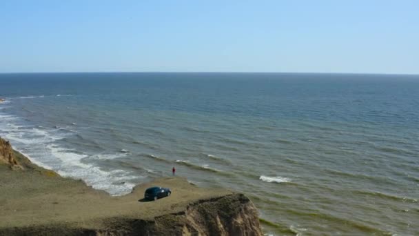 Topp Filmisk Antenn Utsikt Över Vilda Havet Stranden Med Fantastisk — Stockvideo