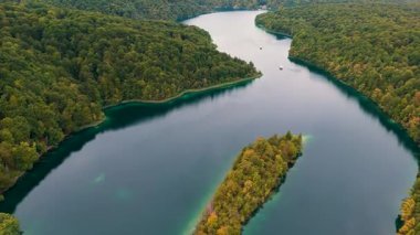 Plitvice Gölleri Ulusal Parkı Sinemasal Görünümü, Hırvatistan Sersemletici Şelaleler, Turkuaz Gölleri ve Vahşi Doğa Manzarası
