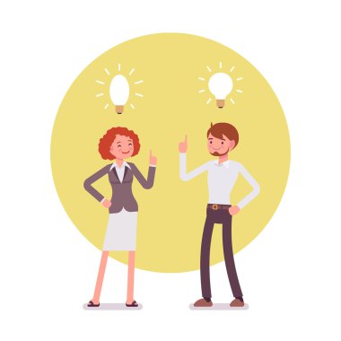 Erkek ve kadın lambayı fikir işaret ediyor