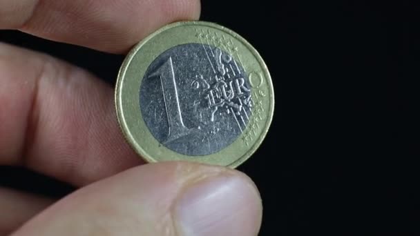 Ein Eurocent Der Menschenhand Leuchtet Nahaufnahme Makromünzen — Stockvideo