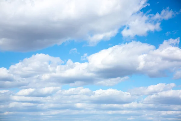 Голубое Небо Белые Облака Красивый Природный Фон Летние Вибрации — стоковое фото