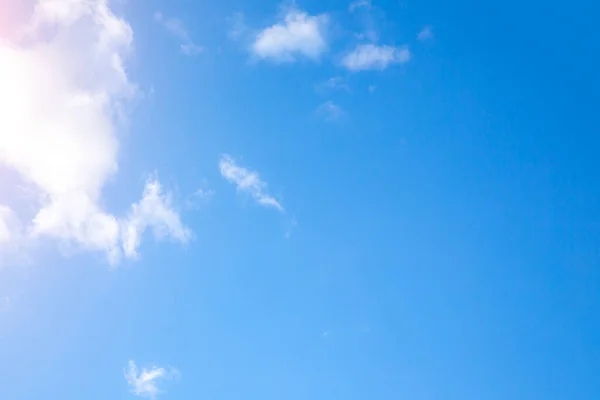 Голубое Небо Белые Облака Красивый Природный Фон Летние Вибрации — стоковое фото