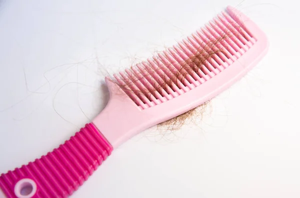 Problema Pérdida Cabello Peine Rosa Sobre Fondo Blanco —  Fotos de Stock