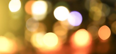 Bulanık şehir ışıkları fotoğrafı. Bokeh etkisi ile soyut şablon arkaplanı.