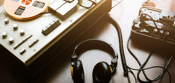 Grabadora Cinta Para Escuchas Telefónicas Conjunto Teléfono Campo Urss Está —  Fotos de Stock