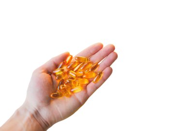 Beyaz arka planda izole edilmiş Omega 3 hapları. Sağlıklı beslenme takviyeleri. Vejetaryen yemeği için balık yağı..