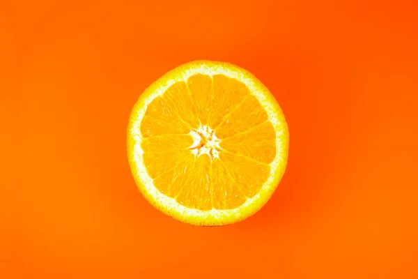 Закройте Фотографию Оранжевой Текстуры Оранжевом Фоне Фрукты Разрезаны Пополам Внутри — стоковое фото