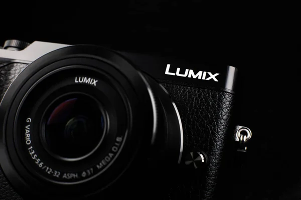 Lviv Ucraina Marzo 2021 Fotocamera Moderna Nera Panasonic Lumix Con — Foto Stock