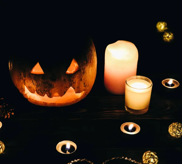 Halloween Pompoen Duisternis Lichten Lampen Kaarsen Mystieke Herfstvakantie Feestelijke Details — Stockfoto