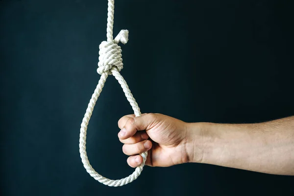 Kéz Hurok Közelében Fekete Háttérrel Öngyilkosság Felakasztanak Munkahelyi Stressz Miatt — Stock Fotó