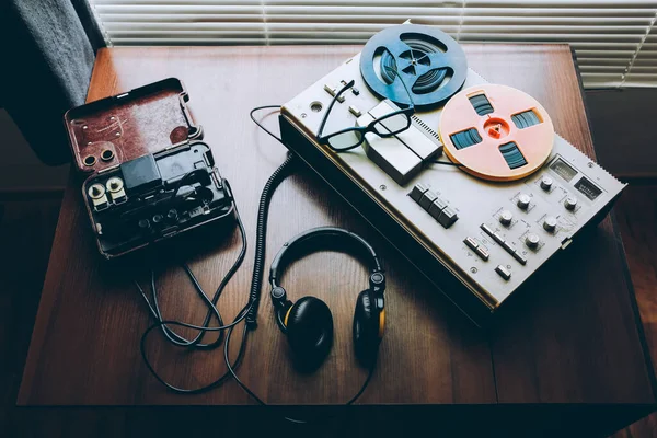 Spoelbandrecorder Voor Afluisteren Ussr Ligt Buurt Kgb Bespioneren Gesprekken — Stockfoto