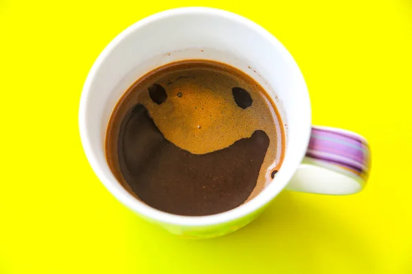 Café Con Una Sonrisa Espuma Foto Divertida —  Fotos de Stock