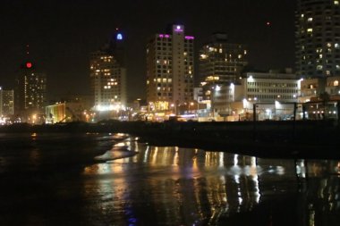 Tel Aviv 'de gece Plajı