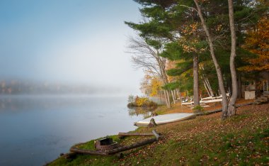 Sisli sabah yazlık Gölü.
