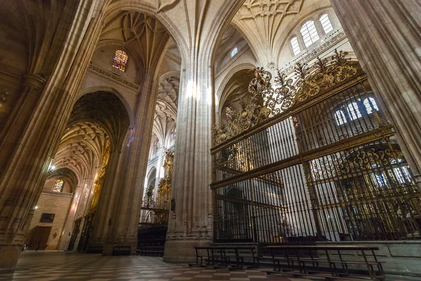 Catedral espanhola em Segóvia . — Fotografia de Stock