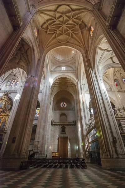 Catedral espanhola em Segóvia . — Fotografia de Stock