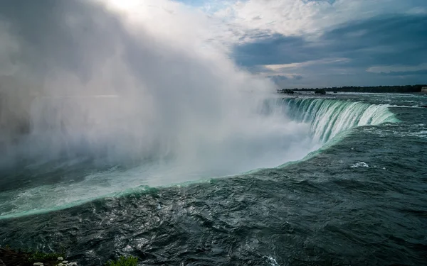 Visite matinale de Niagara Falls en novembre — Photo