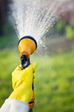 El ile bahçe hortumu sulama tesisleri