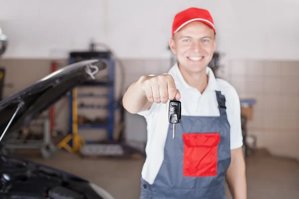 Porträt des Automechanikers — Stockfoto