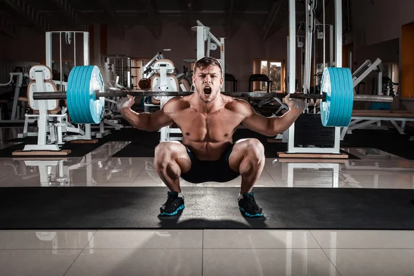 Hombre en el gimnasio Fotos De Stock