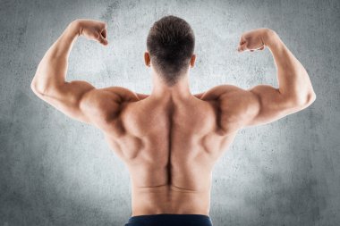 Atlet kaslı vücut geliştirmeci