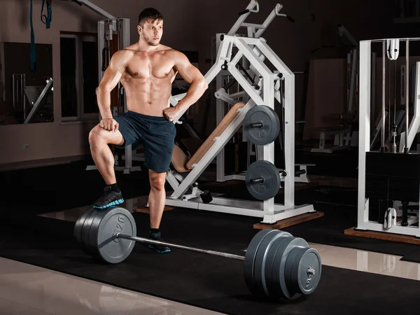 Strong young bodybuilder — Stock Photo, Image