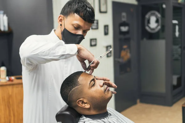 Hairdressing Barbershop Artistic Youthful Cutting Styles Fotos De Bancos De Imagens