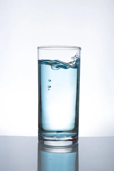 Glas Wasser — Stockfoto