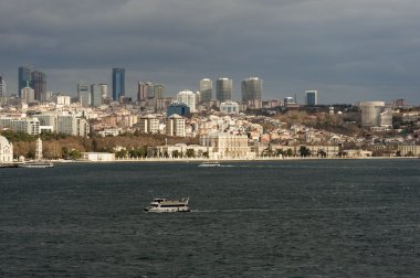 Biri Dolmabahçe Sarayı Istanbul dünyanın en görkemli saraylar. Boğaz manzarası.
