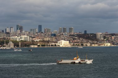 Biri Dolmabahçe Sarayı Istanbul dünyanın en görkemli saraylar. Boğaz manzarası.