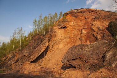 Kırmızı Chervonograd jeolojik ve endüstriyel bölge yığınları atık