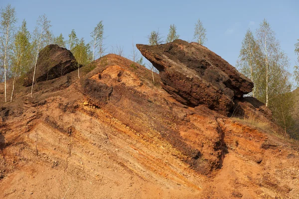 Resíduos de rocha vermelha distrito geológico e industrial de Chervonograd — Fotografia de Stock