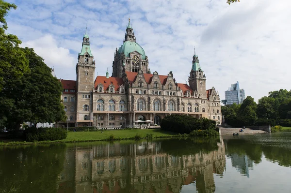 Ayuntamiento de Hannover en el día de verano — Foto de Stock