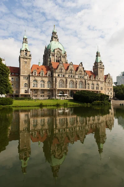 Ayuntamiento de Hannover en el día de verano — Foto de Stock