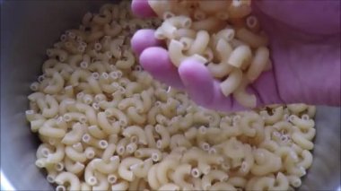 Pişmemiş çiğ İtalyan makarna closeup çekim